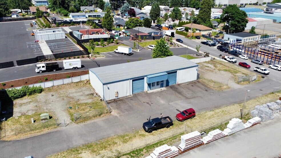 7206 NE 37th Ave, Vancouver, WA à louer - Photo de l’immeuble – Image 1 sur 11