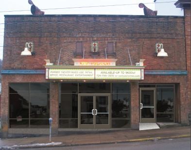 104 E Lincoln Ave, Mc Donald, PA à vendre - Photo principale – Image 1 sur 4