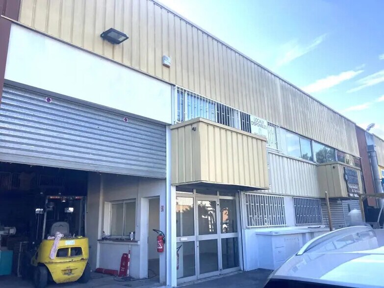 Industriel/Logistique dans Mandelieu-la-Napoule à louer - Photo de l’immeuble – Image 2 sur 5