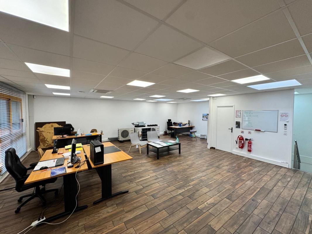 Bureau dans SAINT-OUEN-L'AUMONE à vendre Photo intérieure– Image 1 sur 7