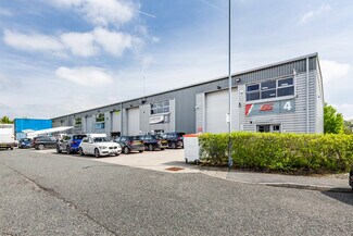 Plus de détails pour Dunkirk Ln, Hyde - Bureau, Industriel/Logistique à louer