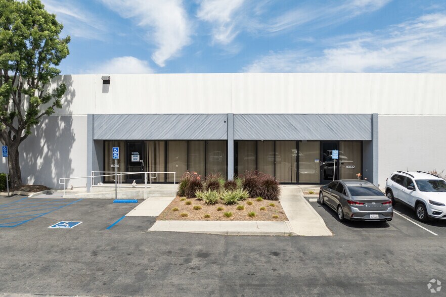 13422-13452 Alondra Blvd, Cerritos, CA à louer - Photo de l’immeuble – Image 3 sur 6