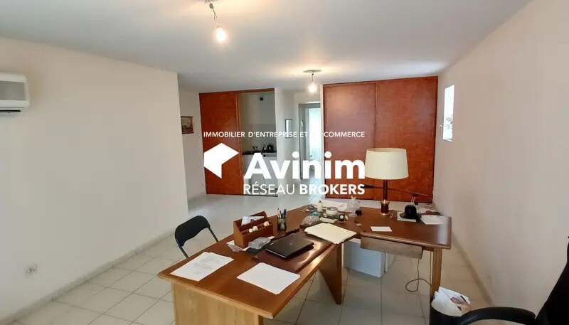 Bureau dans Fleury-les-Aubrais à vendre Photo intérieure– Image 1 sur 9