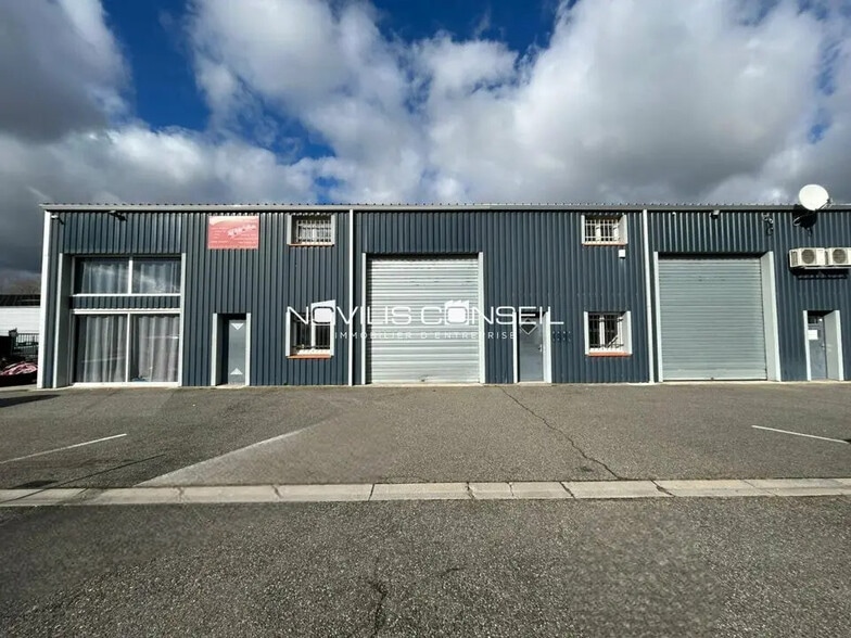 Local d’activités dans Gratentour à louer - Photo de l’immeuble – Image 3 sur 7