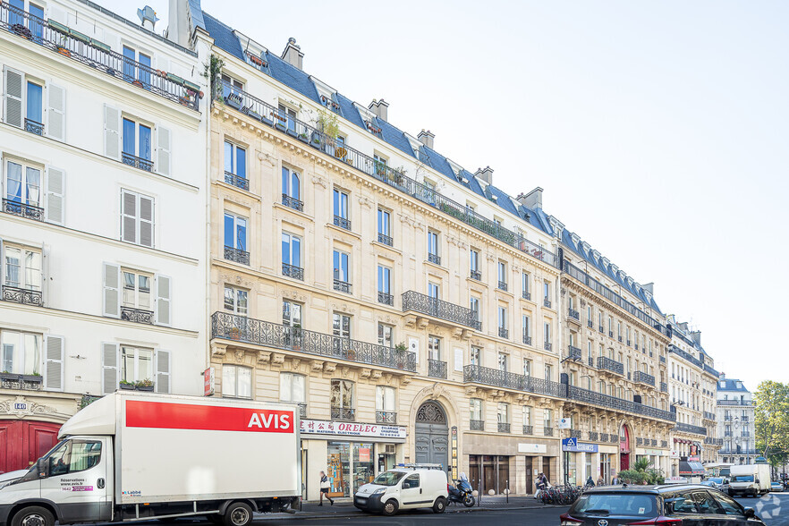 132 Rue Du Faubourg Saint-Denis, Paris à vendre - Photo de l’immeuble – Image 3 sur 4