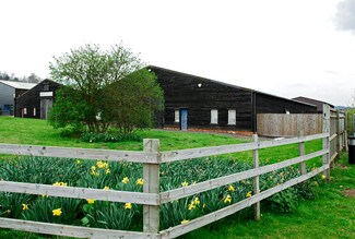 Plus de détails pour Old Portsmouth Rd, Guildford - Industriel/Logistique à louer