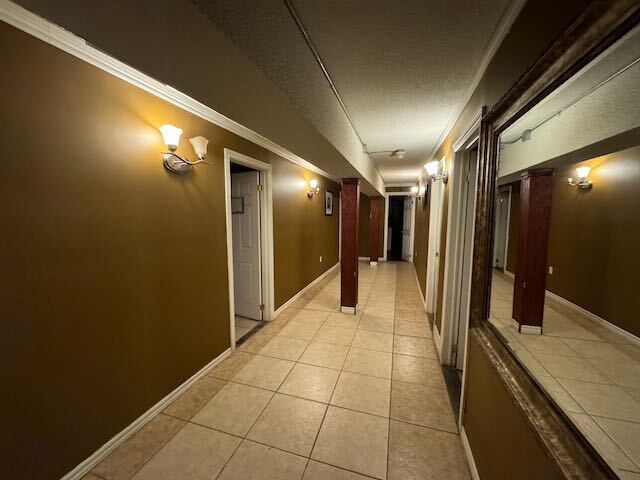 245-247 Gerrard St E, Toronto, ON à louer - Photo de l’immeuble – Image 3 sur 10