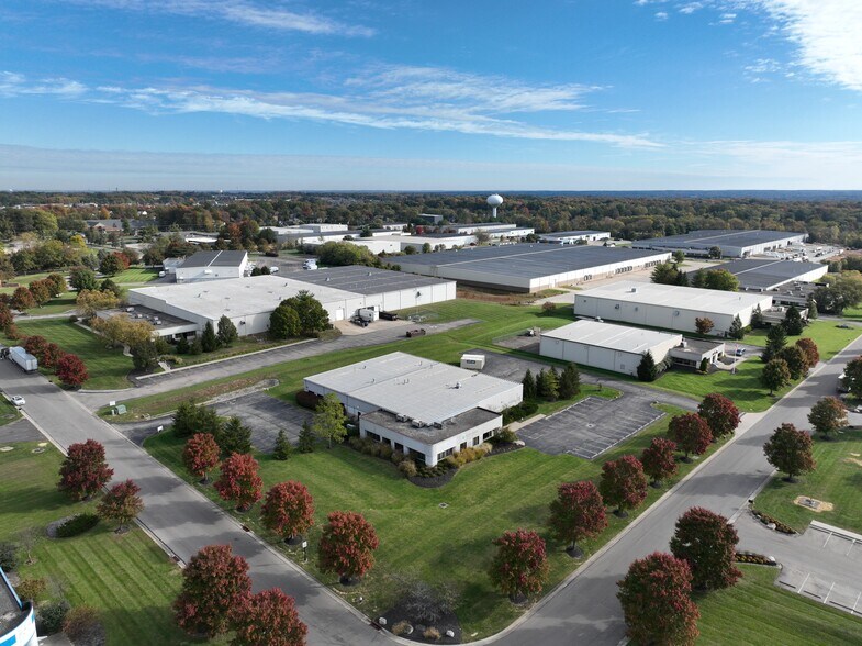 136 Commerce Blvd, Loveland, OH à vendre - Photo de l’immeuble – Image 3 sur 3