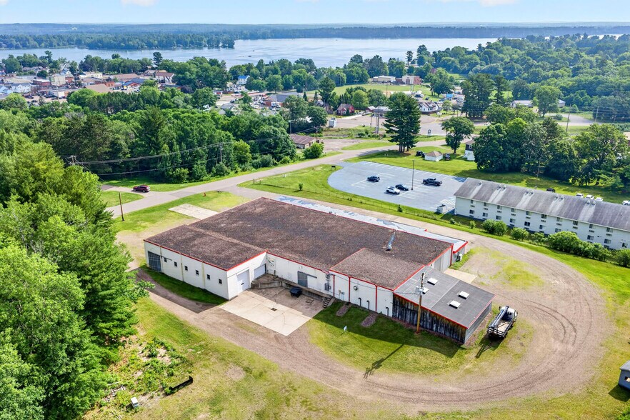 150 Kleve St, Chetek, WI à vendre - Photo de l’immeuble – Image 3 sur 16