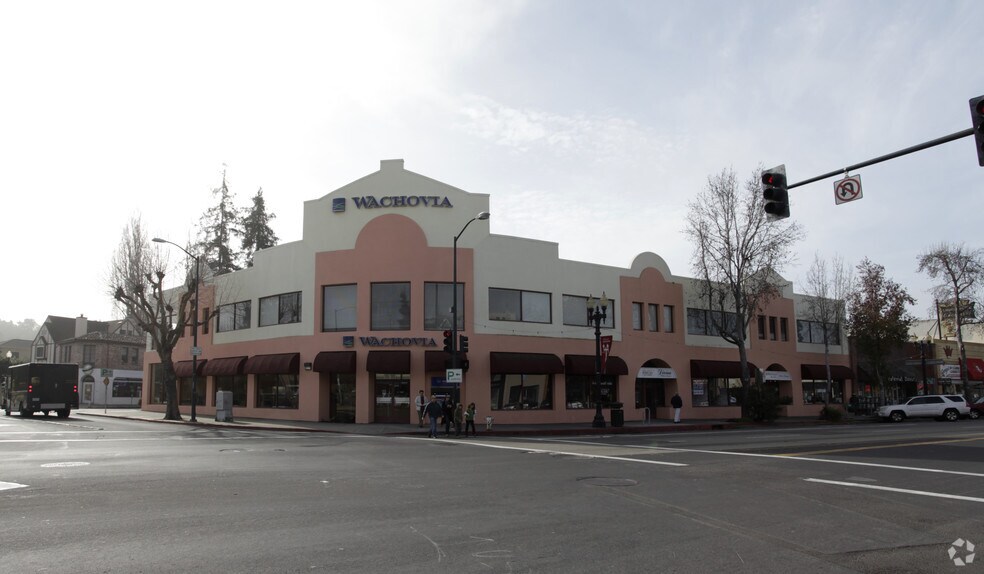 3340-3348 Lakeshore Ave, Oakland, CA à louer - Photo principale – Image 1 sur 4