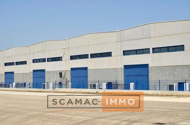 Plus de détails pour Industriel/Logistique à louer