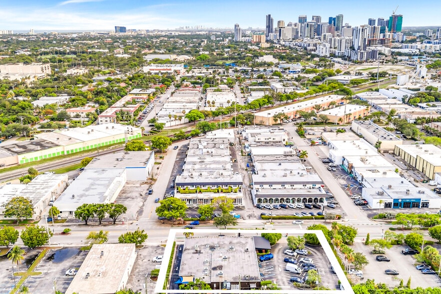 815 NE 13th St, Fort Lauderdale, FL à vendre - Photo de l’immeuble – Image 2 sur 68