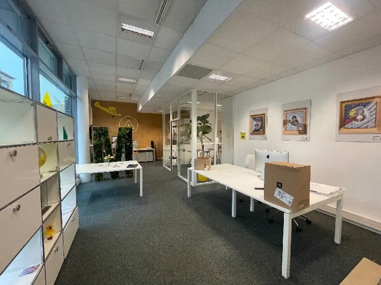 Bureau dans Lyon à louer - Photo de l’immeuble – Image 3 sur 8