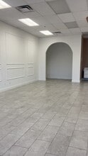 9610-9640 W Tropicana Ave, Las Vegas, NV à louer - Vidéo sur l’annonce professionnelle 