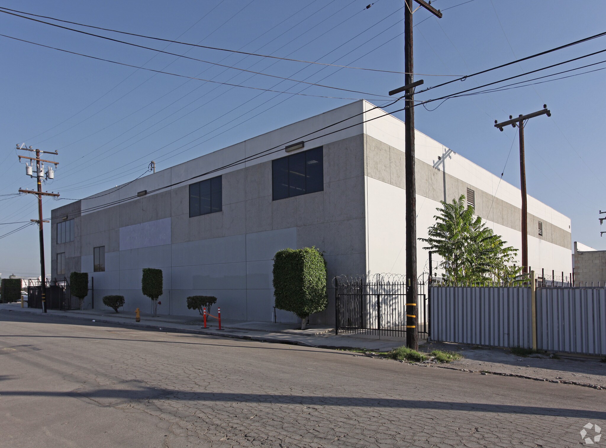 2280 E Curry St, Long Beach, CA à louer Photo de l’immeuble– Image 1 sur 32