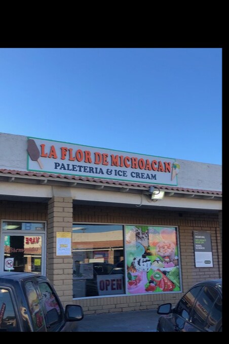 3021 E Charleston Blvd, Las Vegas, NV à vendre Photo de l’immeuble– Image 1 sur 31