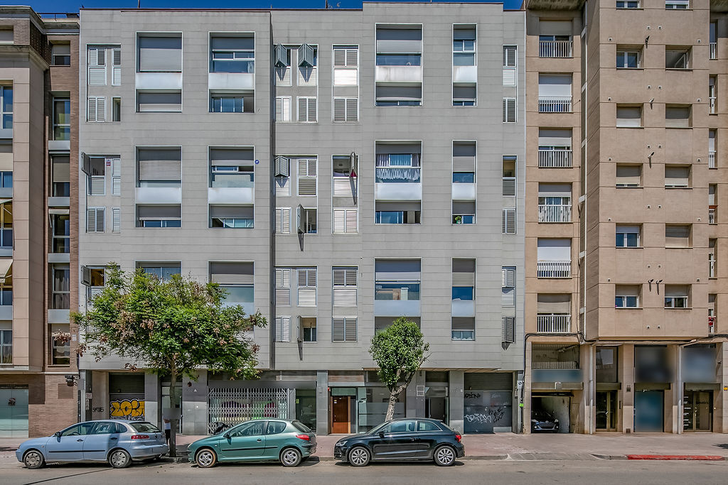 Local commercial dans Sabadell, Barcelona à louer Plan d’étage– Image 1 sur 24