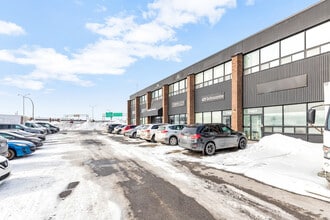 7451-7499 Rte Transcanadienne, Montréal, QC à louer Photo de l’immeuble– Image 2 sur 15