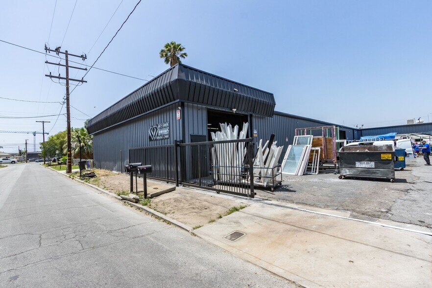 464 S Pershing Ave, San Bernardino, CA à vendre - Photo principale – Image 1 sur 30