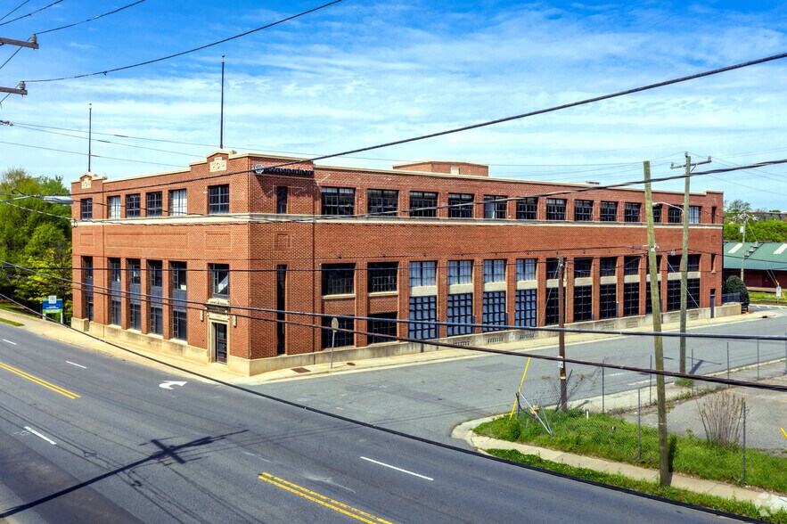 1000 W Morehead St, Charlotte, NC à vendre - Photo principale – Image 1 sur 14