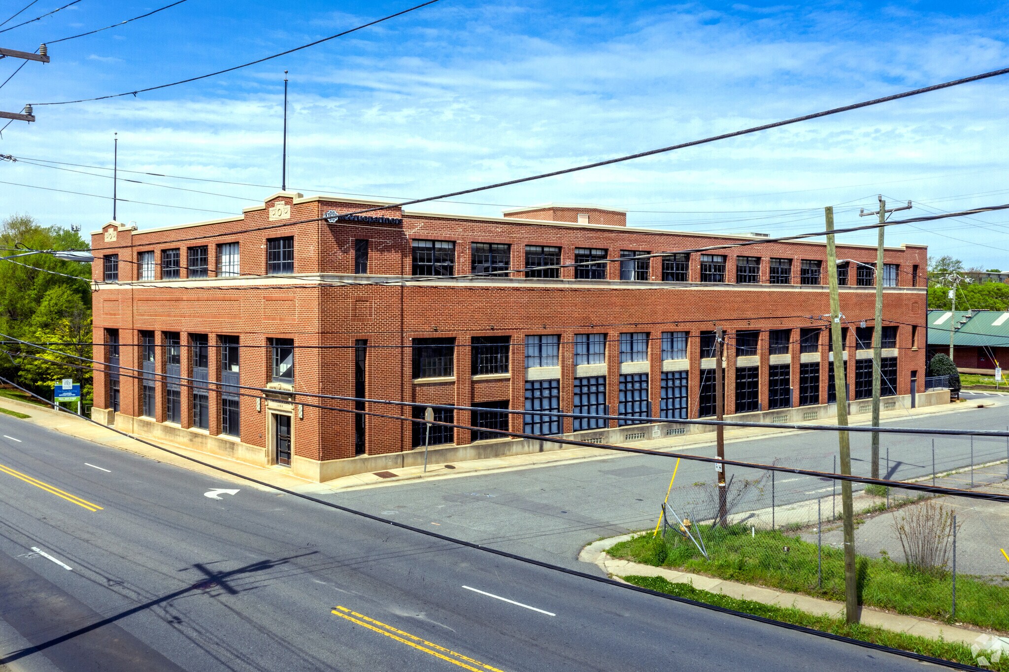 1000 W Morehead St, Charlotte, NC à vendre Photo principale– Image 1 sur 15