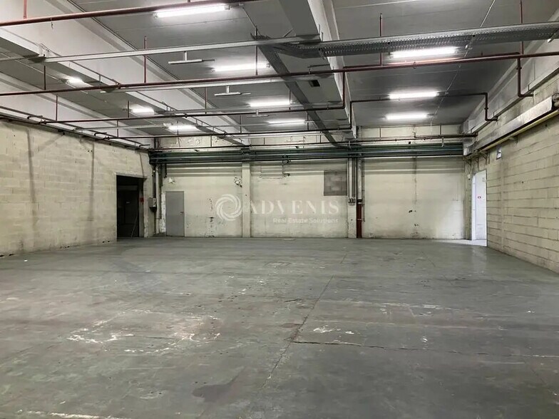 Industriel/Logistique dans Saint-Florent-sur-Cher à louer - Photo intérieure – Image 2 sur 3