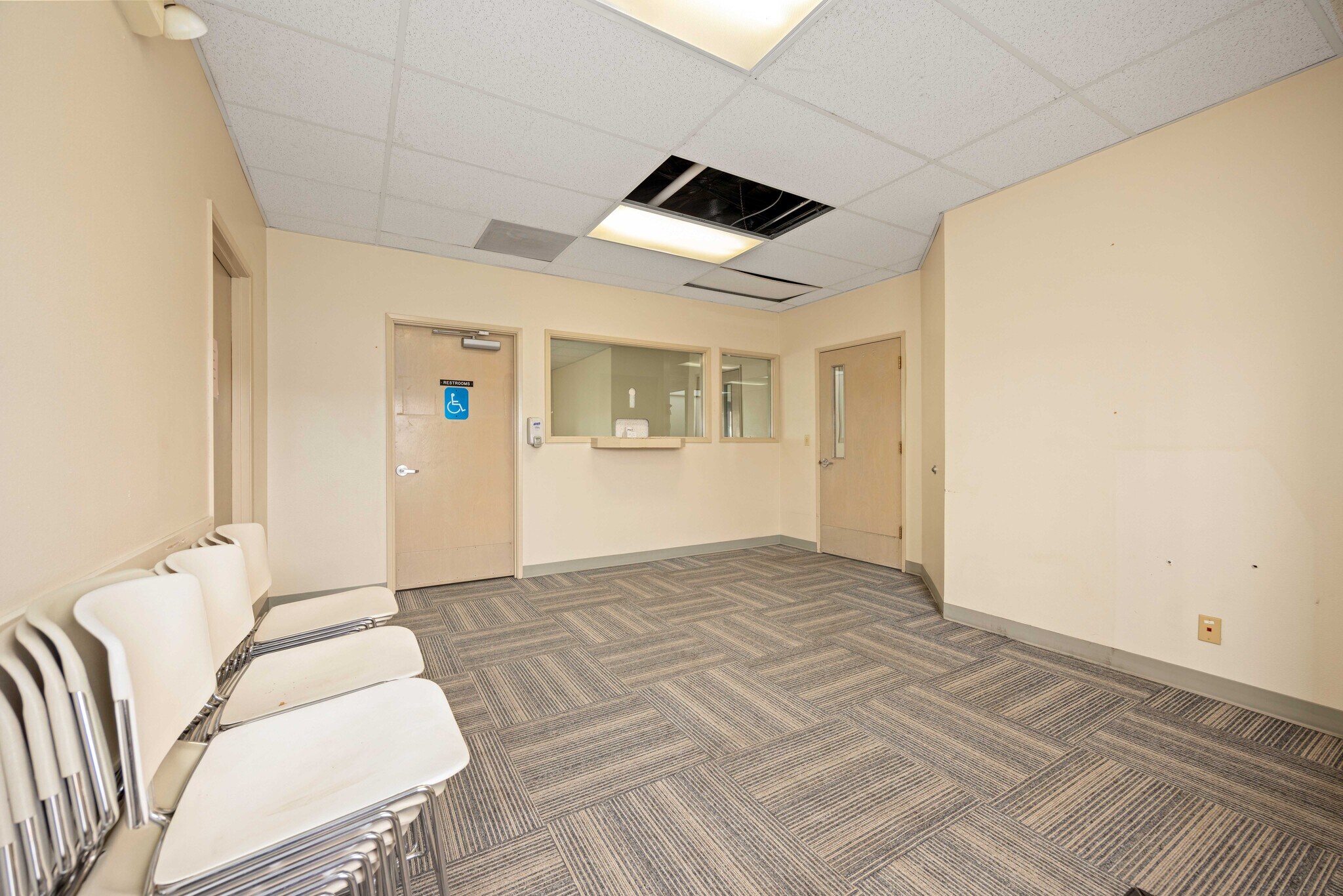 325 Chelan Ave, Wenatchee, WA à louer Photo intérieure– Image 1 sur 20