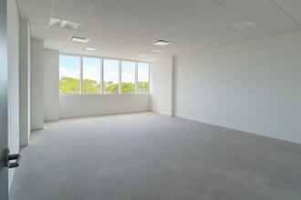 500 N Dixie Hwy, Hallandale Beach, FL à louer Photo intérieure– Image 1 sur 1