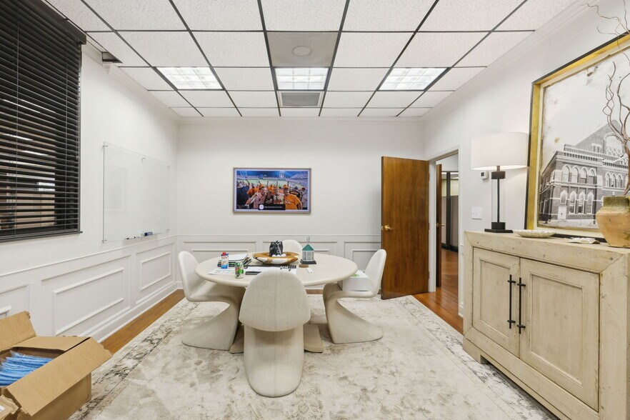 240 Venture Cir, Nashville, TN à vendre - Photo de l’immeuble – Image 2 sur 7