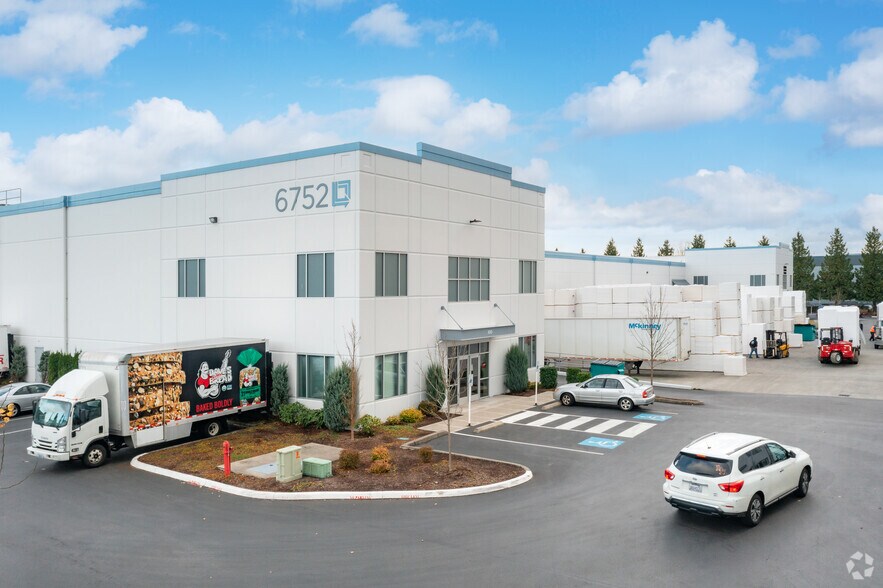 6546 20th St E, Fife, WA à louer - Photo de l’immeuble – Image 3 sur 6