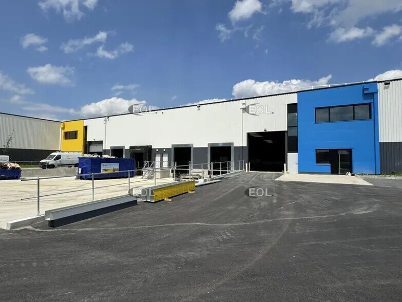 4 Avenue Emile Basly, Le Grand-Quevilly à louer - Photo de l’immeuble – Image 1 sur 12