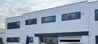 Plus de détails pour 255 S Regent St, Port Chester, NY - Industriel/Logistique à louer