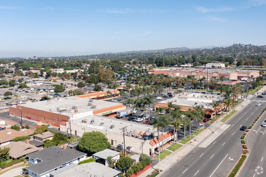 2096 W La Habra Blvd, La Habra, CA à louer - Aérien – Image 3 sur 8