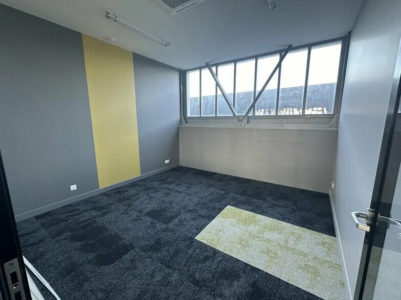 Bureau dans Reims à louer - Photo de l’immeuble – Image 3 sur 5