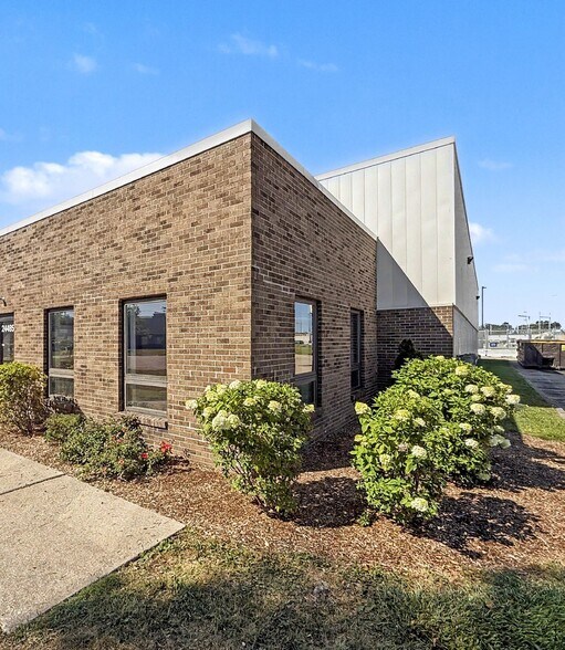 24400-24500 Forterra Dr, Warren, MI à louer - Photo de l’immeuble – Image 2 sur 3