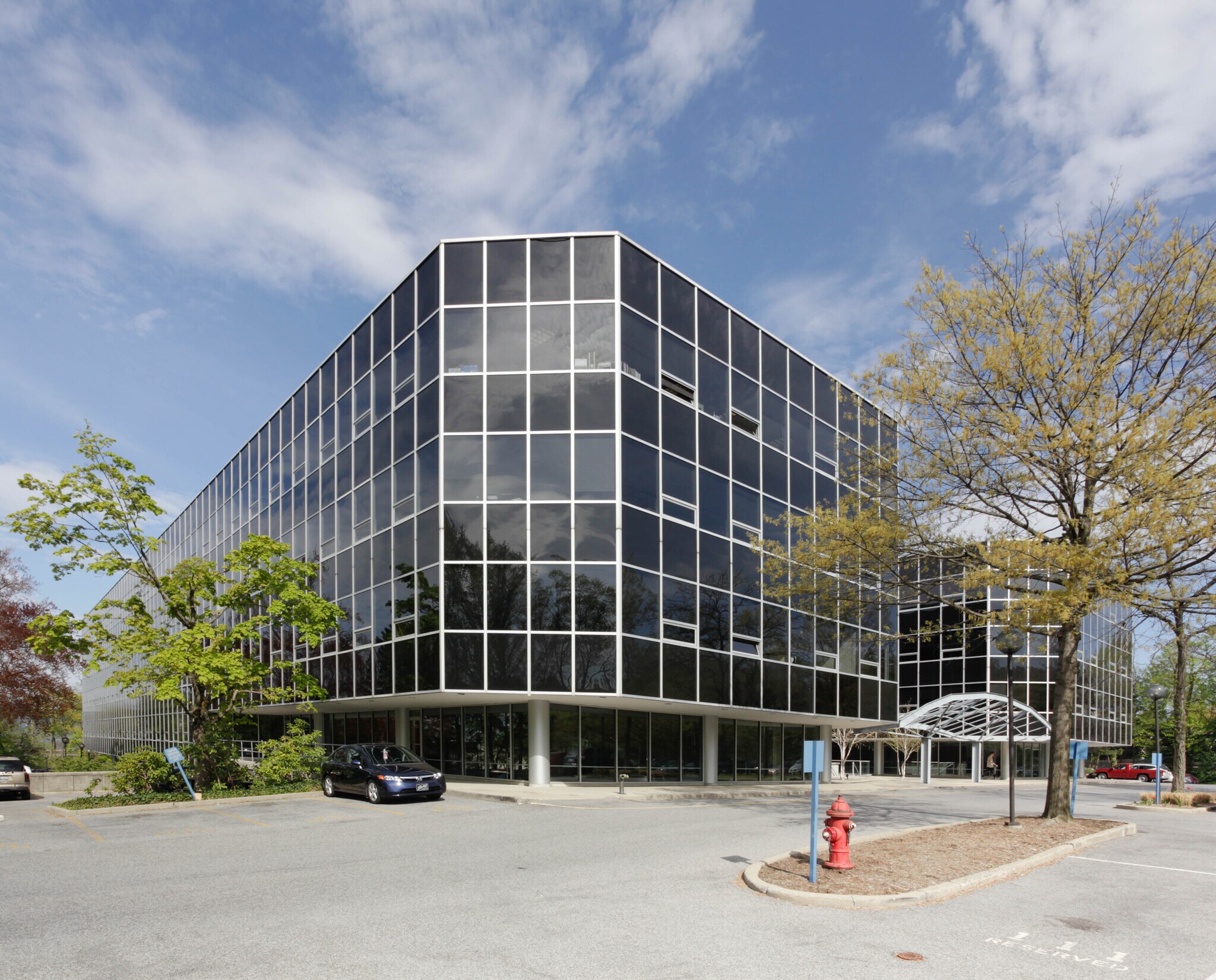 303 S Broadway, Tarrytown, NY à louer Photo principale– Image 1 sur 9