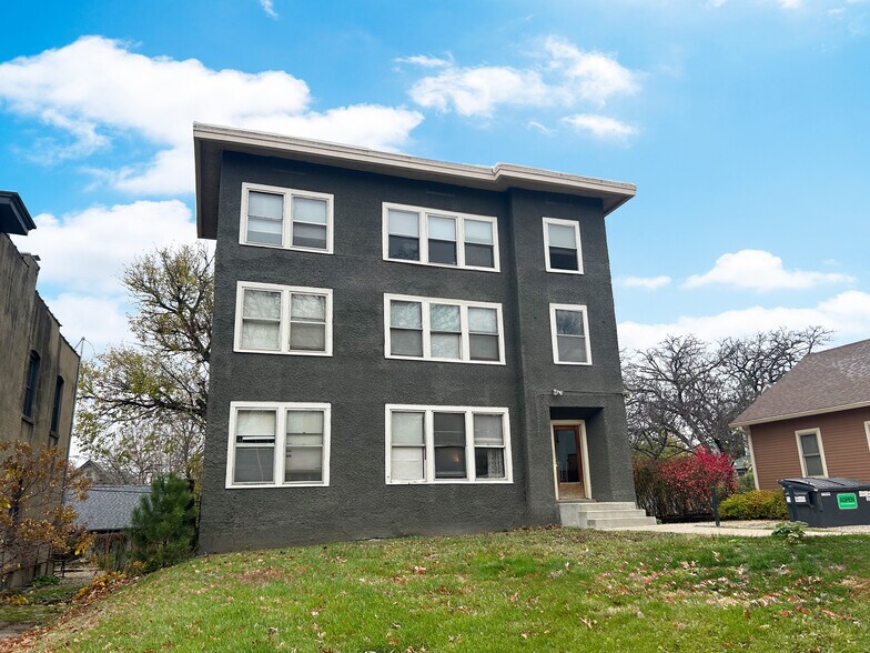 686 19th St, Des Moines, IA à vendre - Photo de l’immeuble – Image 2 sur 9