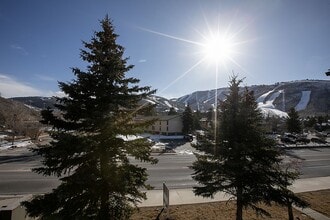 1245 Deer Valley Dr, Park City, UT à louer Photo intérieure– Image 2 sur 13