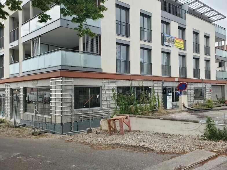 Bureau dans Genas à louer - Photo de l’immeuble – Image 2 sur 5