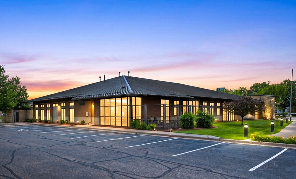 1335 Industrial Blvd, Minneapolis, MN à vendre - Photo de l’immeuble – Image 1 sur 11
