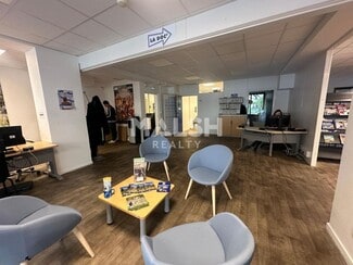 Plus de détails pour Local commercial à louer