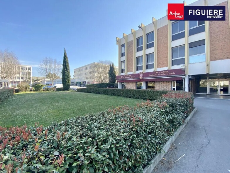 5 Rue Charles Duchesne, Aix-en-Provence à vendre - Photo de l’immeuble – Image 2 sur 11