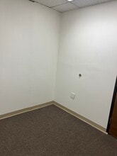 8835 SW Canyon Ln, Portland, OR à louer Photo intérieure– Image 1 sur 4