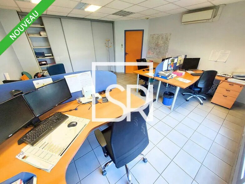 Bureau dans Clermont-Ferrand à louer - Photo de l’immeuble – Image 3 sur 12