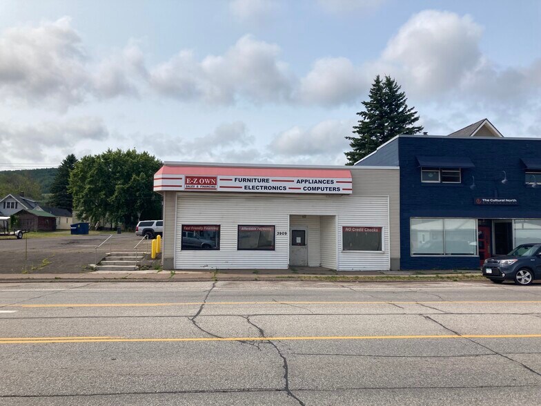3909 Grand Ave, Duluth, MN à louer - Photo de l’immeuble – Image 1 sur 9
