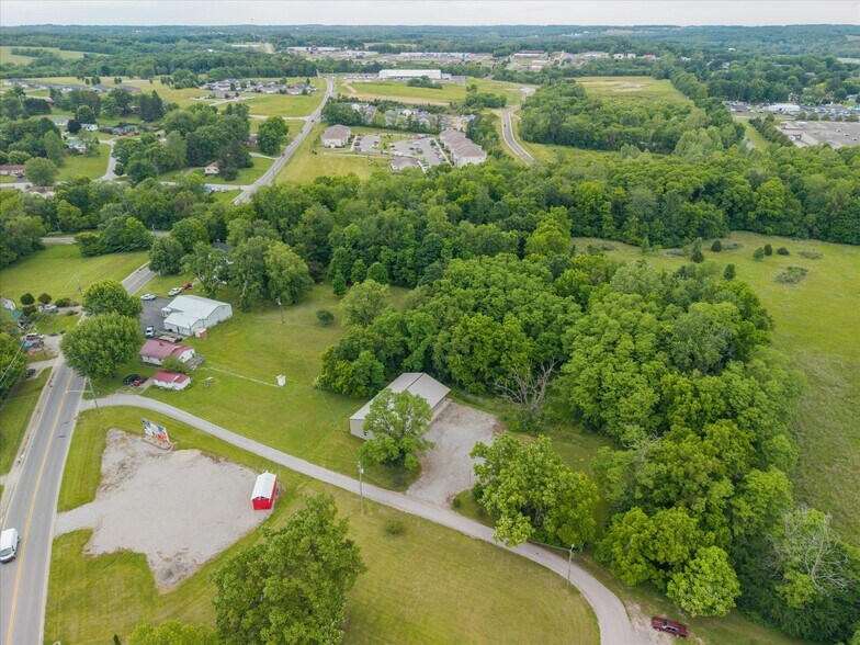 904 N West St, Hillsboro, OH à vendre - Photo de l’immeuble – Image 2 sur 47