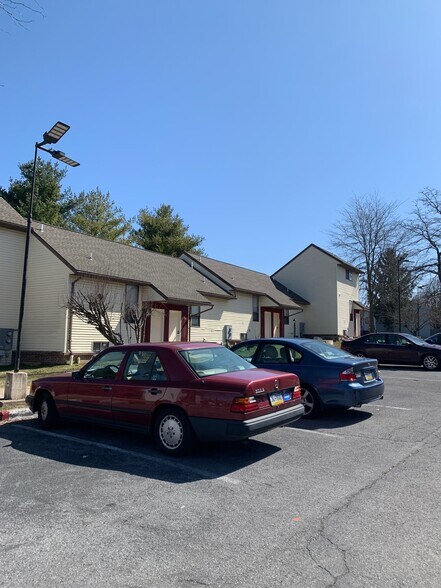 867 Southgate Dr, State College, PA à vendre - Photo de l’immeuble – Image 2 sur 29