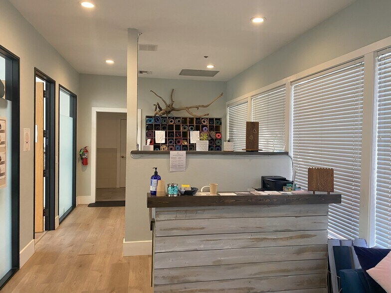 835 4th St, San Rafael, CA à louer - Photo de l’immeuble – Image 2 sur 5
