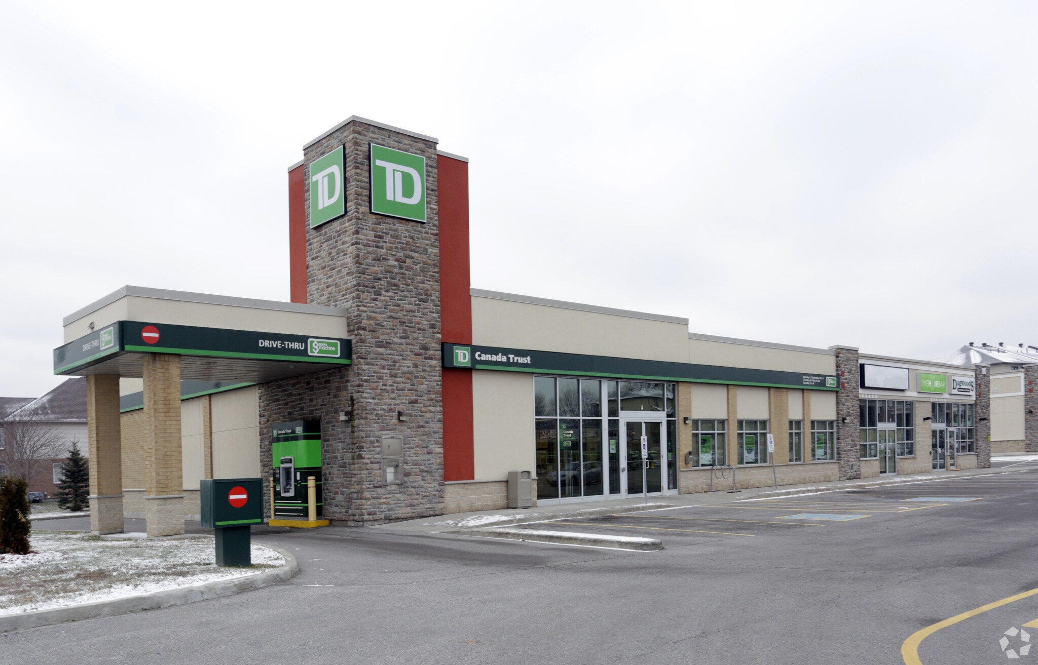 1106 Klondike Rd, Ottawa, ON à louer Photo principale– Image 1 sur 3