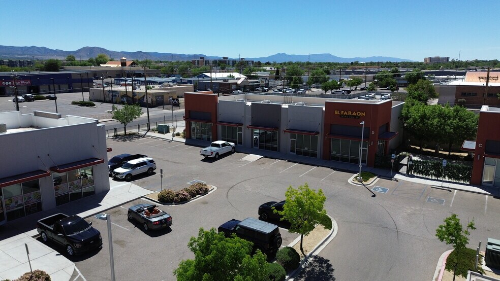 5400 Central Ave SE, Albuquerque, NM à louer - Photo de l’immeuble – Image 3 sur 14